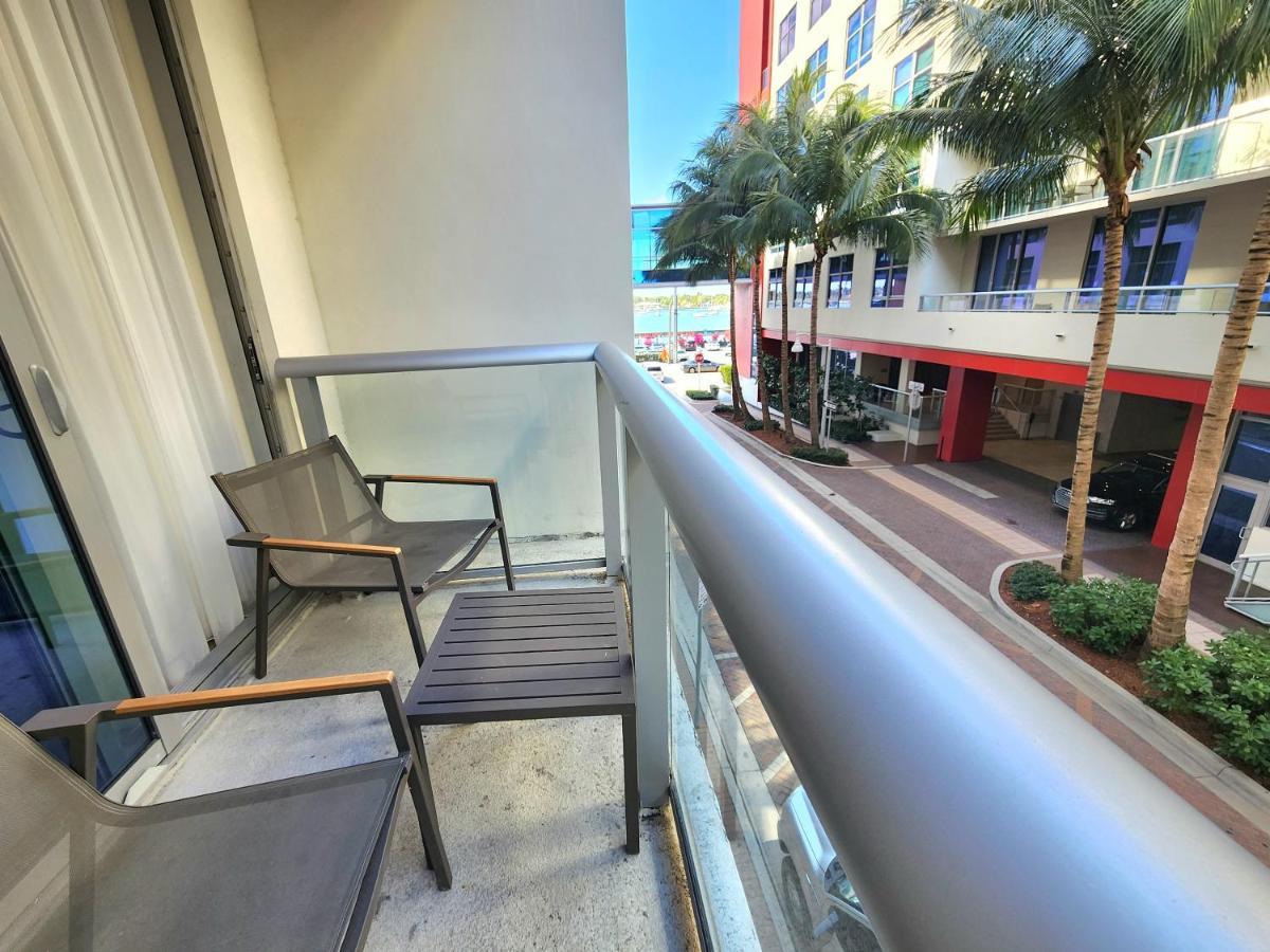 Hollywood Studios Condo Costa ハリウッド エクステリア 写真