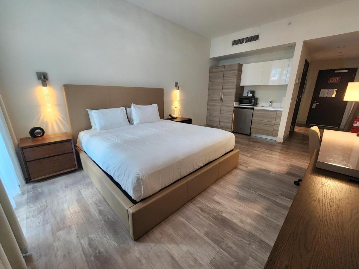 Hollywood Studios Condo Costa ハリウッド エクステリア 写真