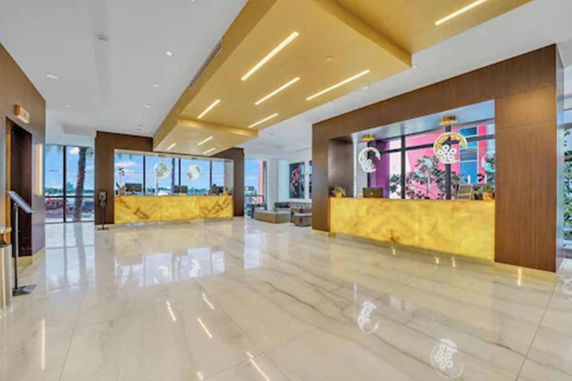 Hollywood Studios Condo Costa ハリウッド エクステリア 写真