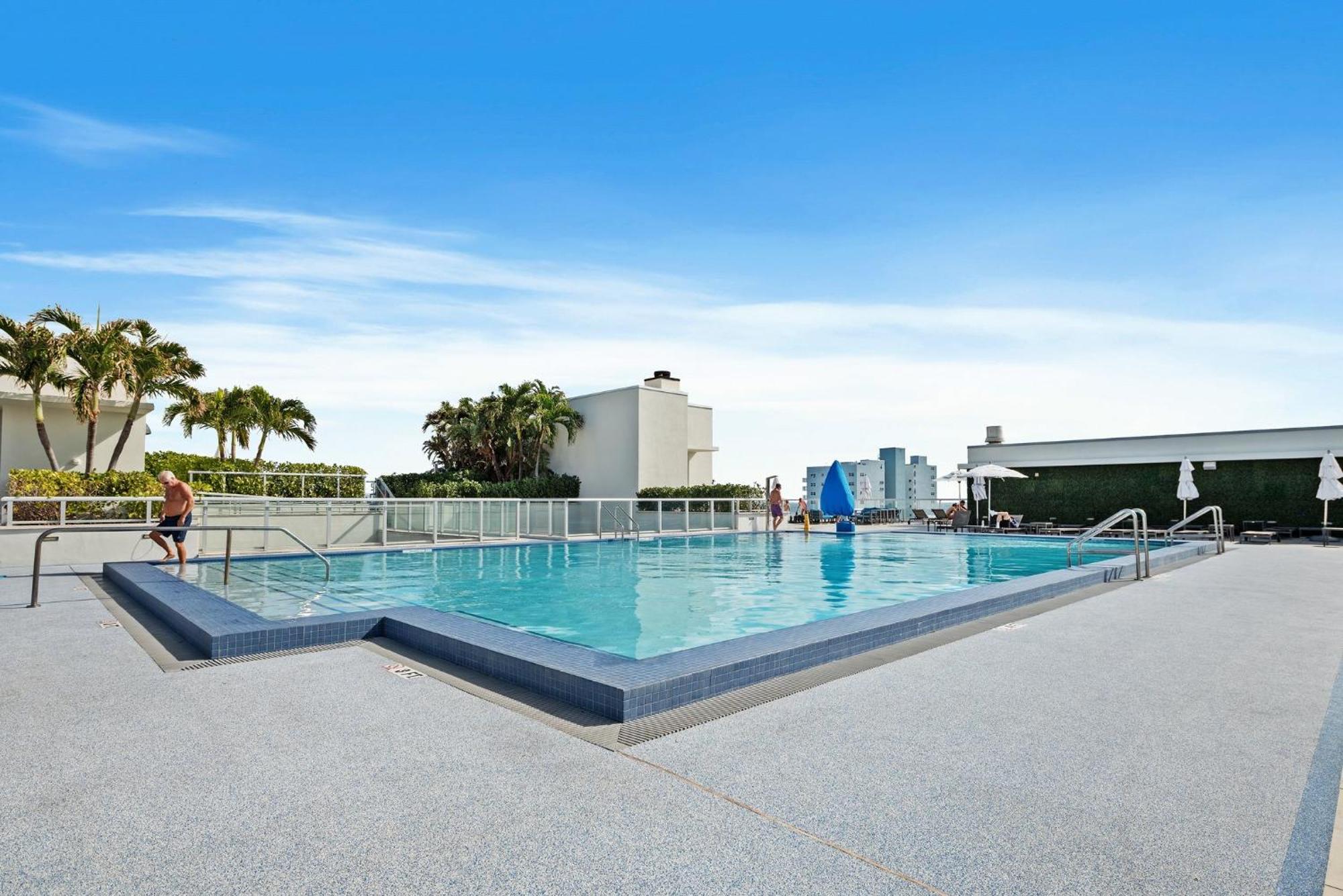 Hollywood Studios Condo Costa ハリウッド エクステリア 写真