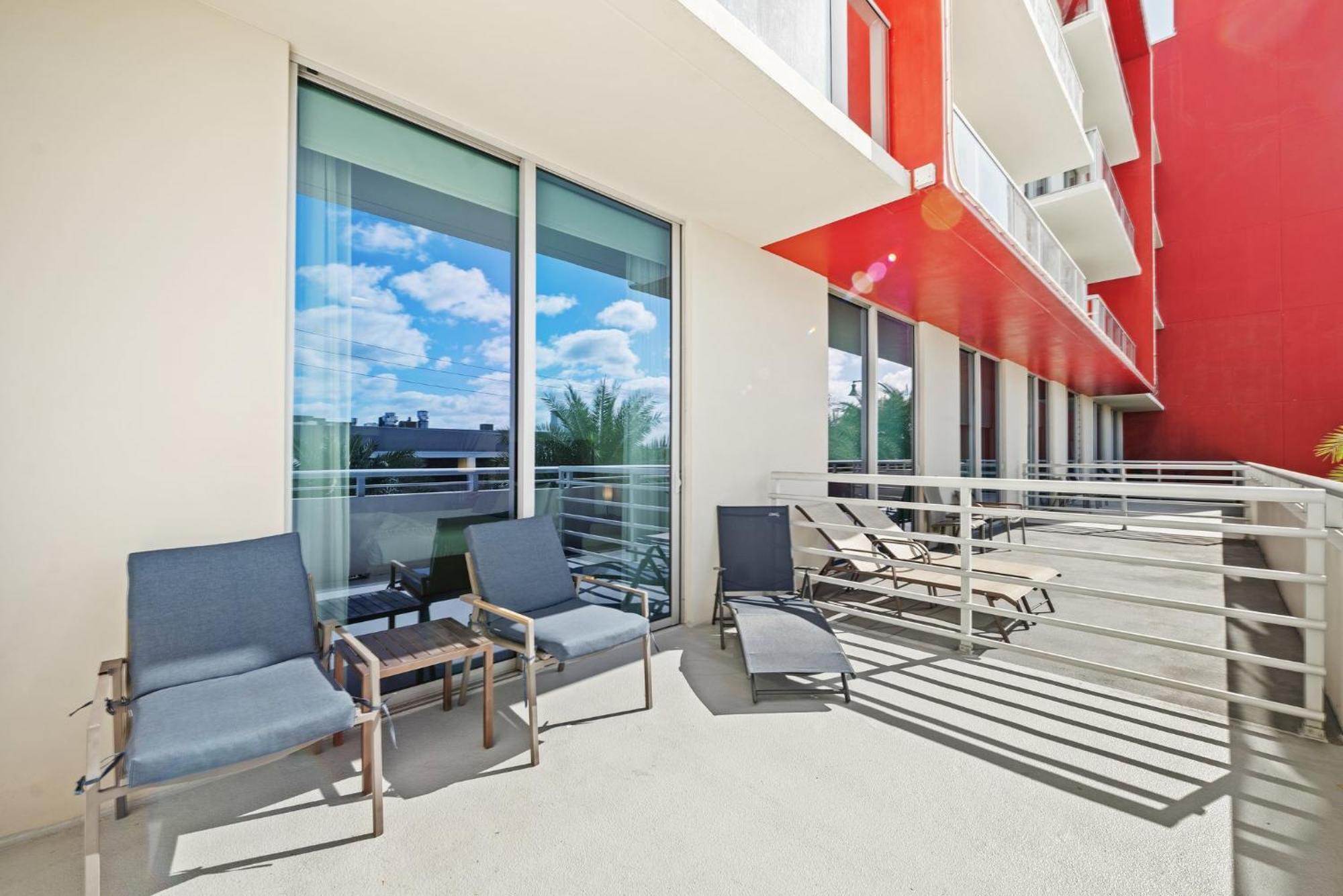 Hollywood Studios Condo Costa ハリウッド エクステリア 写真
