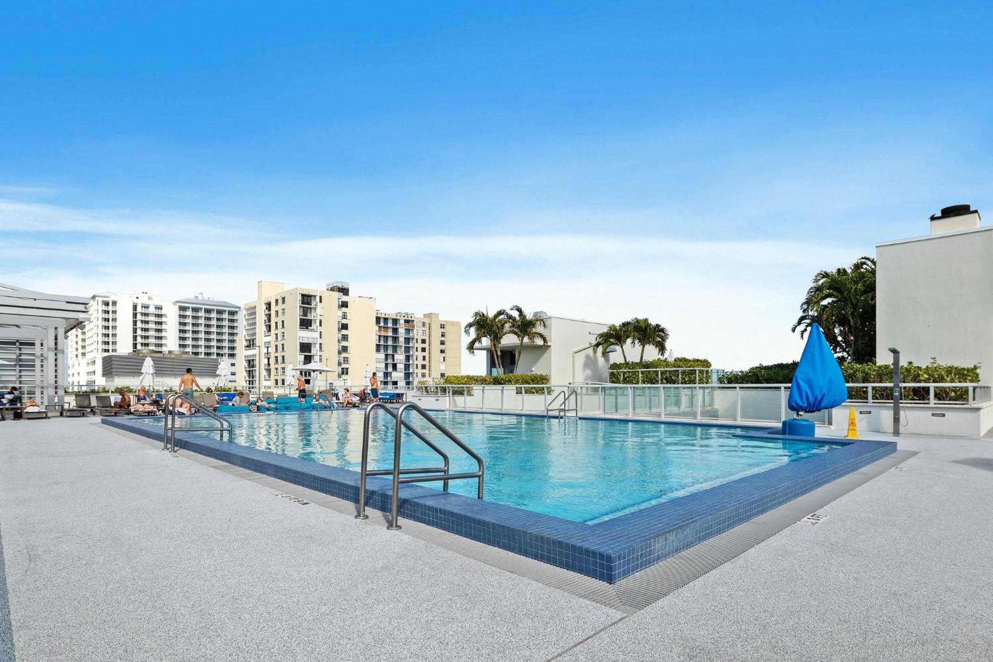 Hollywood Studios Condo Costa ハリウッド エクステリア 写真